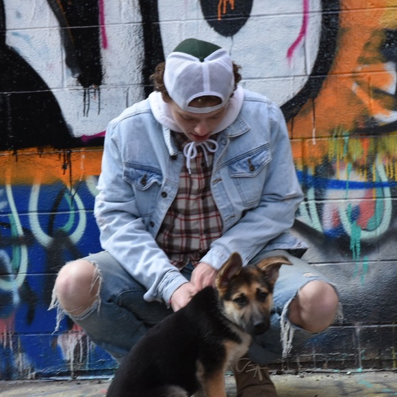 Meet your Posher, Casey - Picture 1 of 1